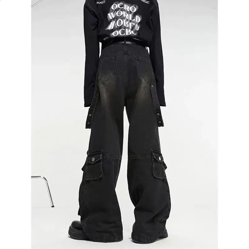 Dark gray vintage hiphop multi-pocket wide-leg jeans mens fashion trend loose straight leg mopping high-waisted jeans mens y2k 240821