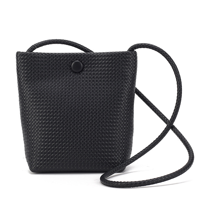 New Woven Bucket Women's Fashion One Shoulder Crossbody Small Bag