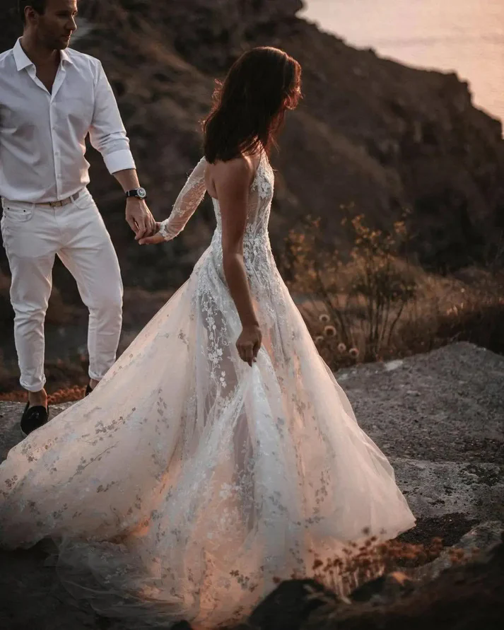 Sexy Boho A Line Beach Wedding Dresses Spaghetti Strap Glitter Summer Bridal Gown With Slit Lace Appliques Civil Mariage 02