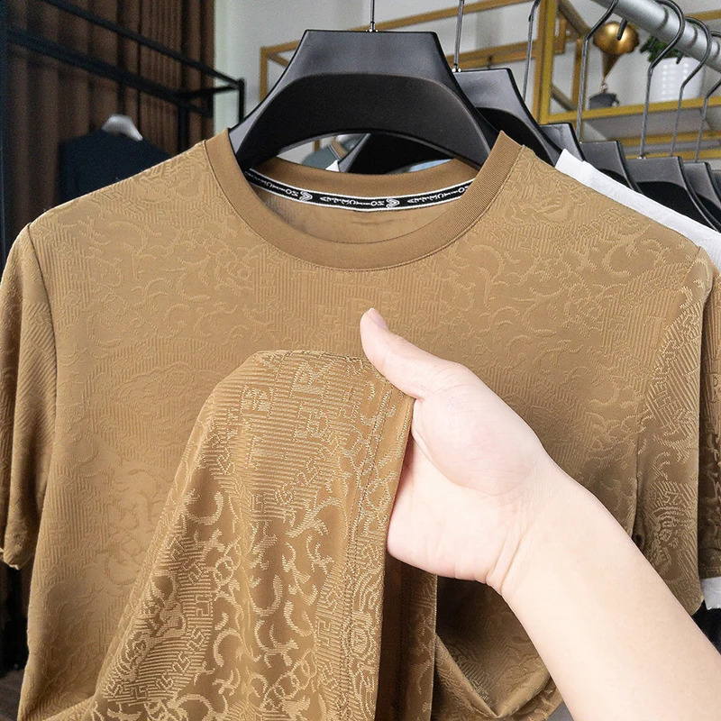 2024 Ice Silk Summer Embroidery Mens Tshirt Loose Fitting Retro Short Sleeved Fashion Funny ONeck Tops T Shirt 240820