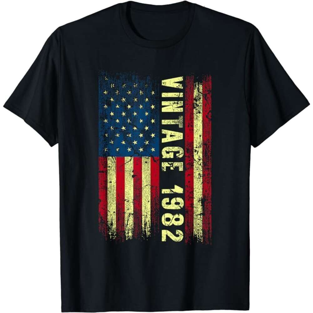 Born 1982 Rock This Summer with Our Birthday T-Shirt Streetwear Style Vintage Retro for Men's Graphic T-Shirts s