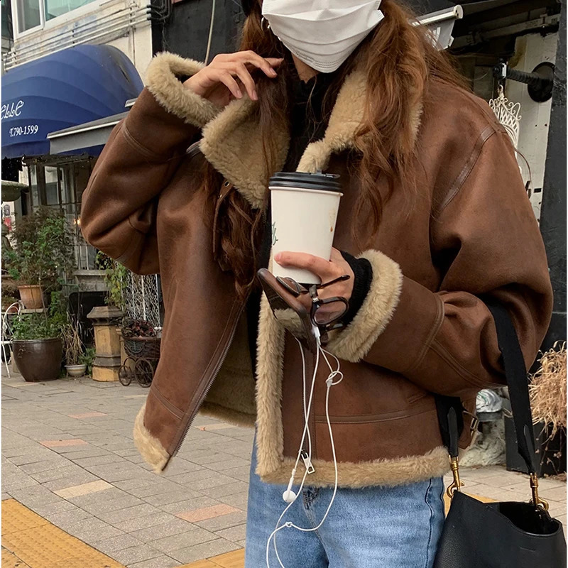 Vintage Jacket Sheepskin Coat Deerskin Brown Jacket WomenS Winter Fur Comprehensive Motorcycle Suit WomenS Loose Stre 240820
