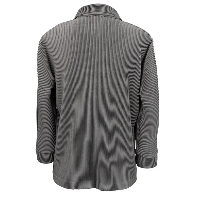 Japanese original pleated mens solid color loose casual lapel long sleeved polo shirt plus size clothing w240824