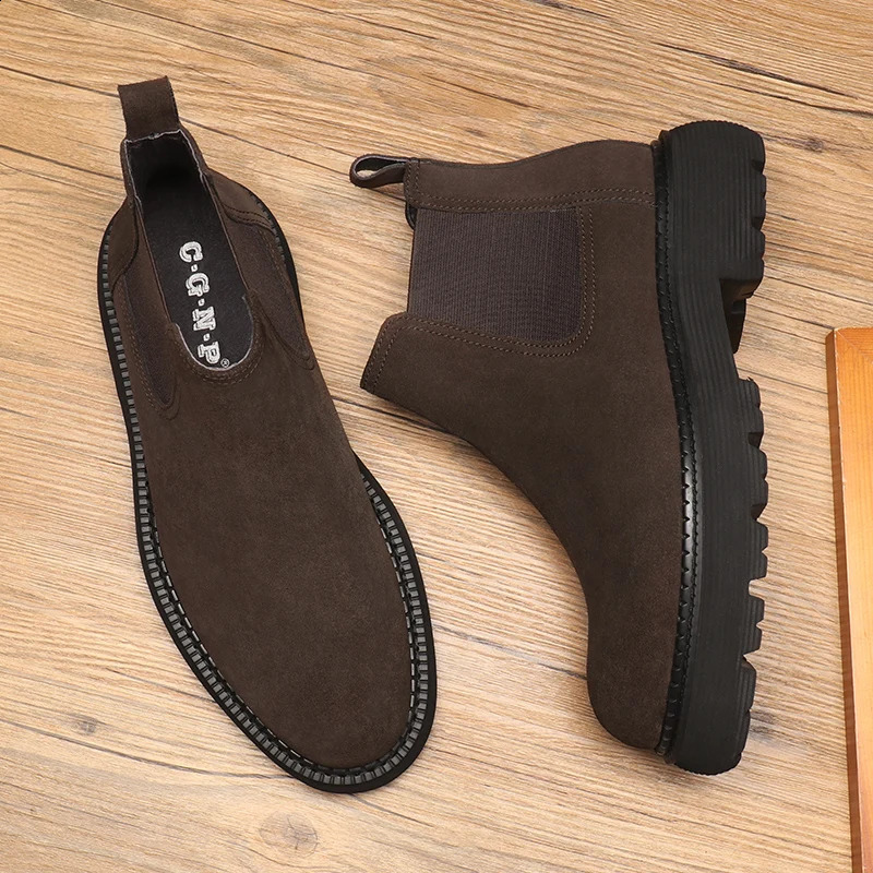 Mens Chelsea boots top of the line shoes sneakers matte cowhide platform shoes round workwear 240821