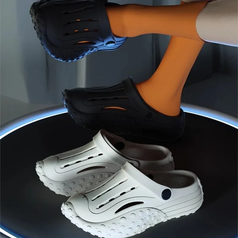 Feeling like stepping on feces EVA thick soled perforated shoes casual sports trend two wearing sandals men and women
