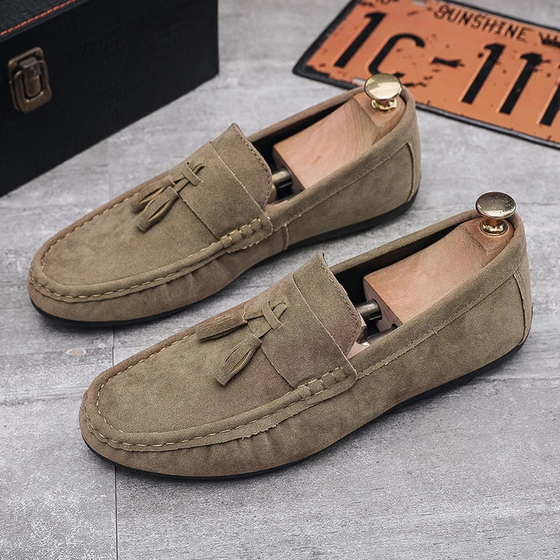 Mens casual leather shoes soft leather shoes Pointed soles and comfortable walking shoes in spring and autumn 240821