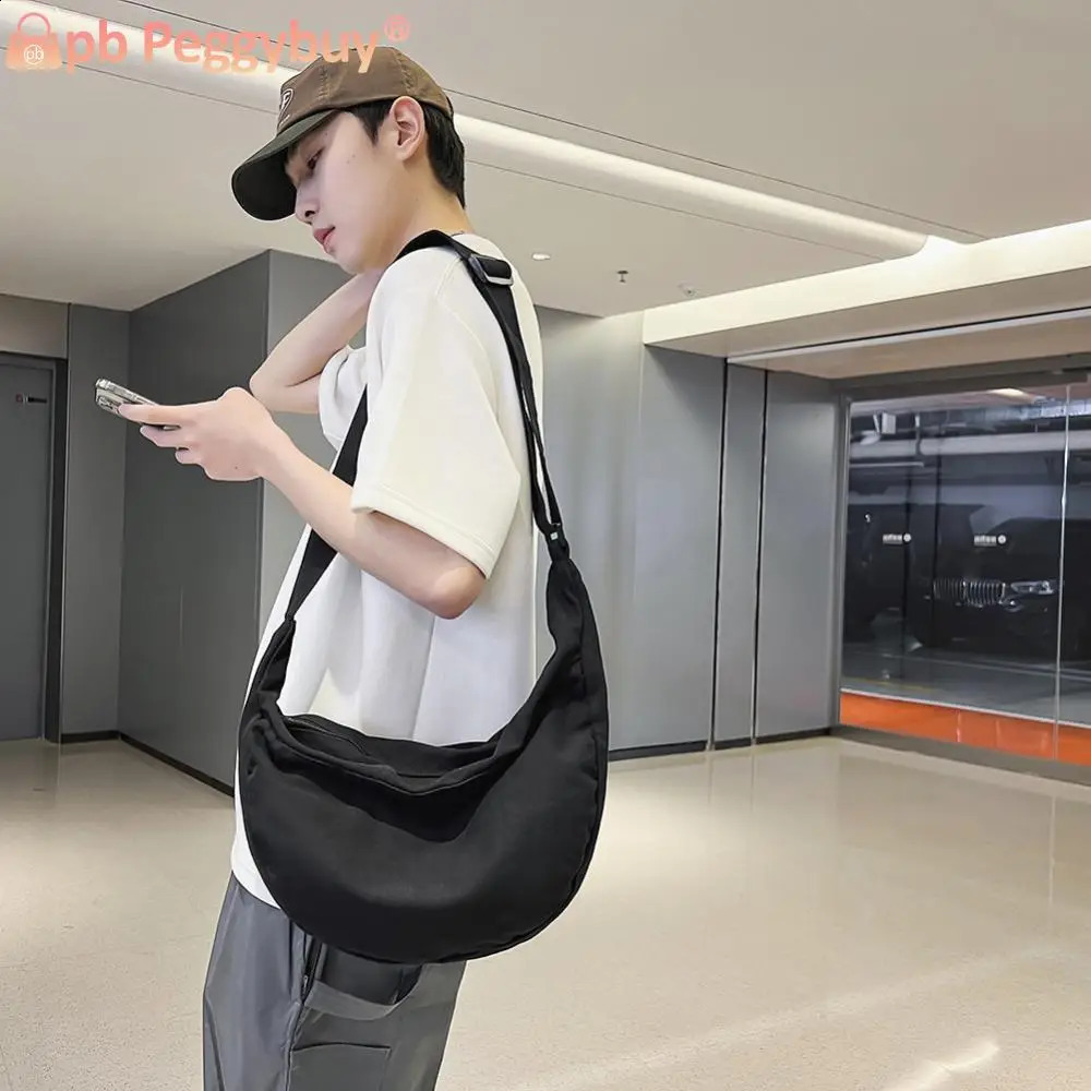 Messenger Bag Crescent Womens Cross Body Bag Solid Color Simple Fashion Japanese Style Casual Large Capacity Travel Sling Bag 240820