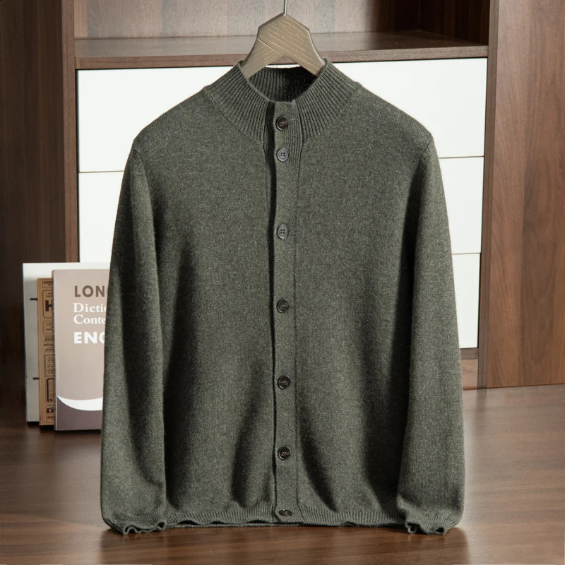 Autumn and Winter Collection 100% Cashmere Mens Casual Round Neck Button Cardigan Versatile Temperament Sweater for Men 240821