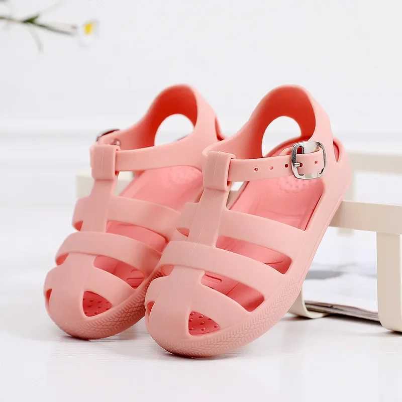 Girls sandals fashionable breathable anti slip childrens shoes toe caps walking shoes 2023 summer childrens sandals beach shoes W240821