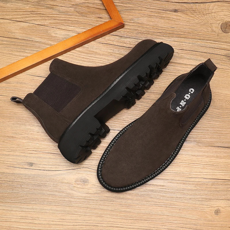Mens Chelsea boots top of the line shoes sneakers matte cowhide platform shoes round workwear 240821