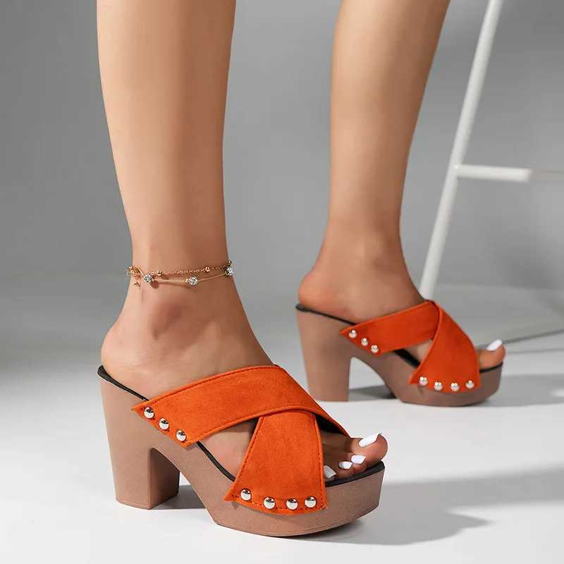 2023 Summer Sandals Women Platform Shoes Heels Luxury Wedge Black High Heeled Sandals Rivet Slippers Elegant Designer Sandals CL240806