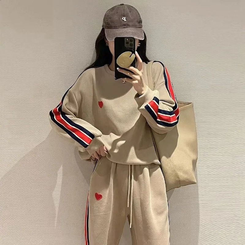 Autumn Cute Love Embroidery Pant Sets Two Pieces Tracksuits Khaki Side Striped Sweatshirt Women Girls Loose Sporty Korean Style 240820