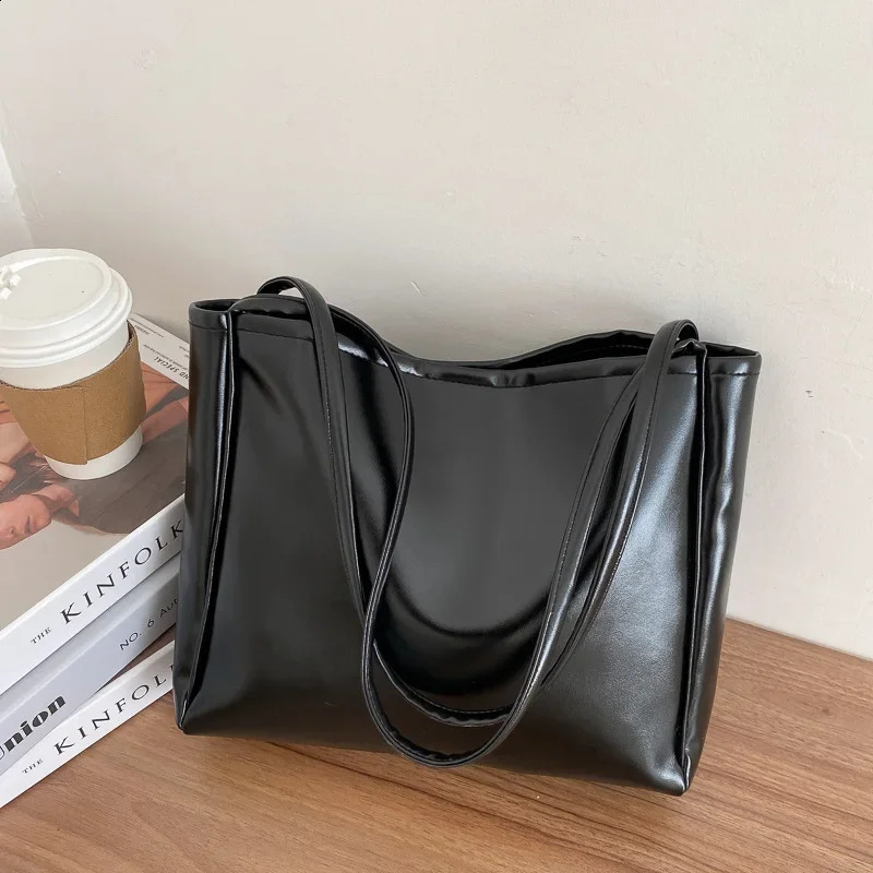 Trendy Tote Bag Simple Temperament Casual Shopping Handbag Western Style Large Capacity Shoulder 240821