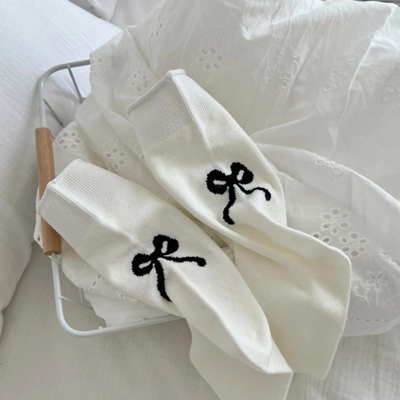 Women Socks Sweet Bow Female Japanese Solid Color Black And White Gray Gentle Girls Versatile Cute Ballet Tube