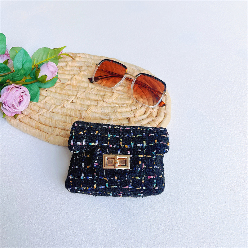 Girls' chain small fragrance style children's solid color mini bag, Korean version versatile single shoulder diagonal cross thick thread acc