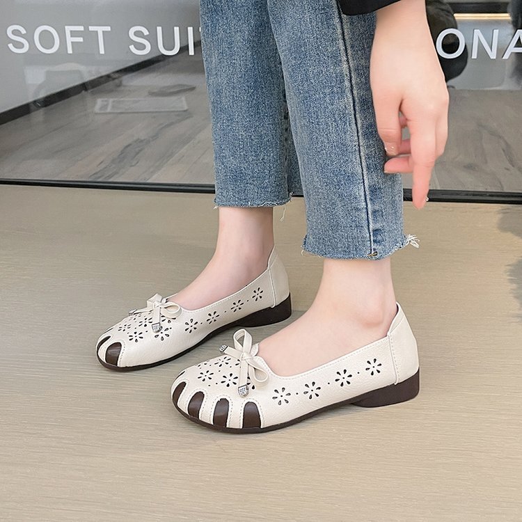 Ddmysports Mom S Soft Soled Bean Shoes Flat Bottom One Foot Pedal Shallow Mouth Hollow Out Breathable Pregnant Wear Casual Single For Women OUTDOOR