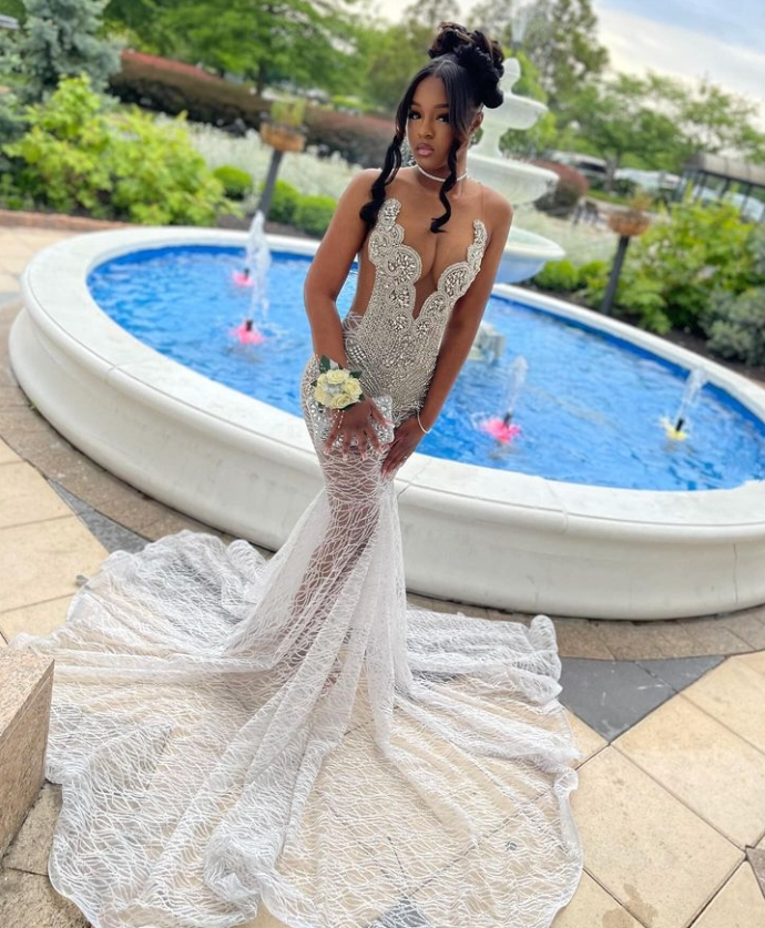 Through Sexy See Mermaid Prom Dress 2024 Sier Crystal Rhies Beaded Applique Black Girls Celebrity Queen Dresses Ball Gowns Es