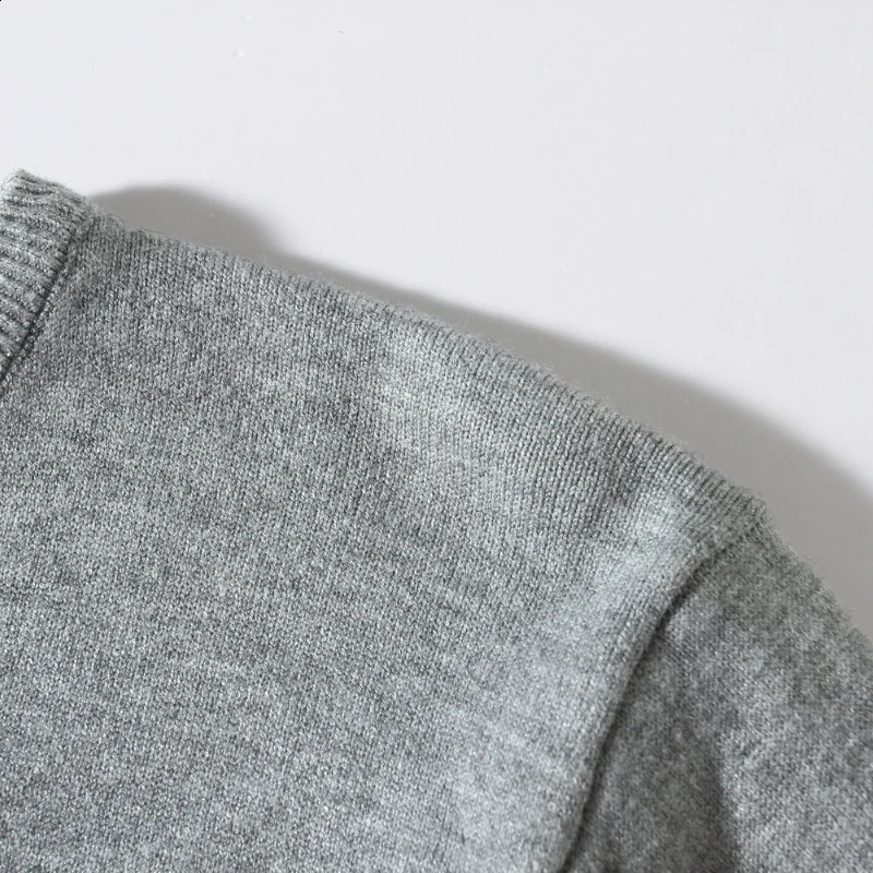 Mens Vneck Solid Color Elastic Puller Suitable for Autumn and Winter Warm Knitted Sweaters Large Styles 240821