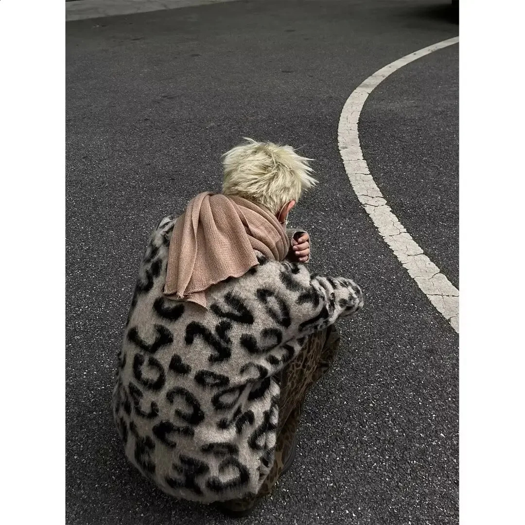 Mohair Sweaters Men Fleece Leopard Korean Thicken Warm Knitting Winter Loose Casual Long Sleeve Pullovers Streetwear 240821