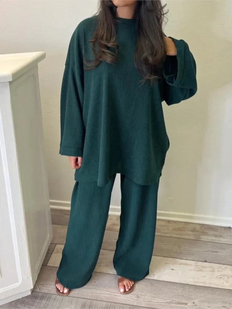 Autumn Winter Solid Color Corduroy Pants Sets Women Loose Long Sleeve Wide Legs Trousers Two Piece Set Female Commuting Clothing 240820
