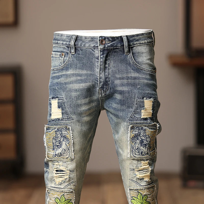 Personality Embroidery Jeans Mens Skinny Tappered Pants Scrape Patch Pu Shuai Ripped Trendy Motorcycle Trousers 240821