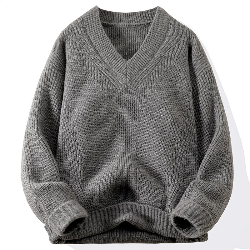 Solid color Vneck sweater thick fashionable trend pleated shape high and thin highquality fabric comfortable skin breathable 240821