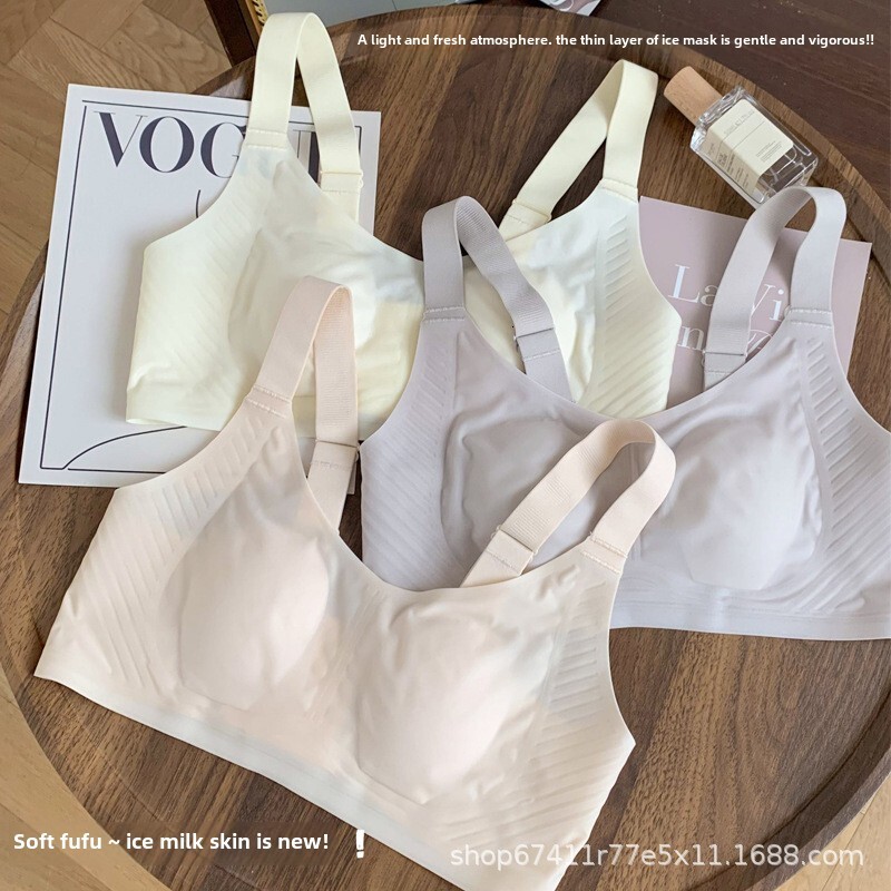 Big chest display, small underwear for women in summer, ultra-thin design, trace, rabbit ear cup, no steel ring, anti sagging breast collection, text 