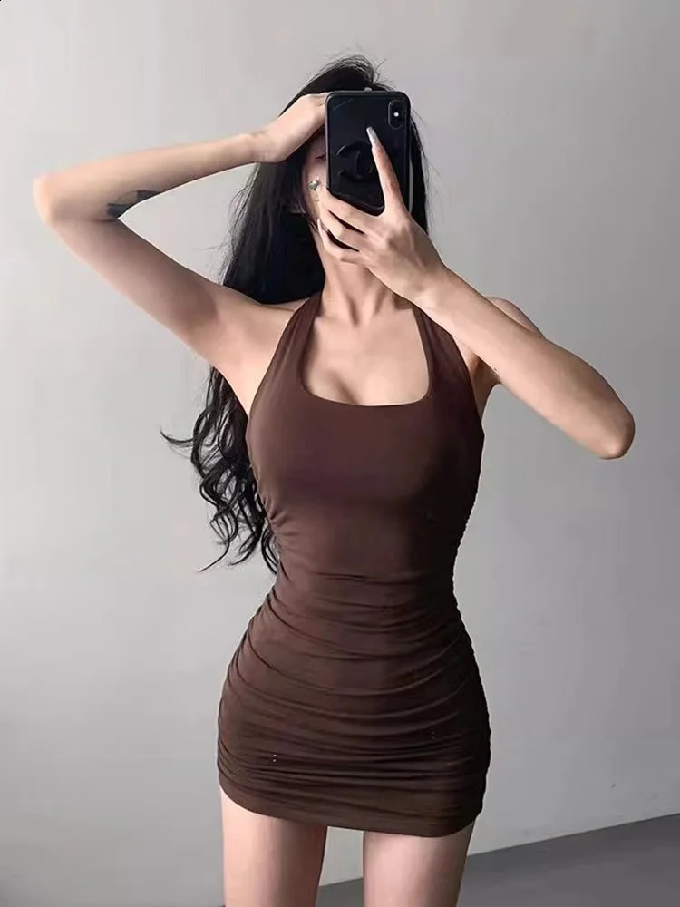 2024 Summer Pure Desire Sexy Halter Neck Bag Hip Belt Breast Pad Short Skirt Niche Y2K Slim Street Dress Women 240821