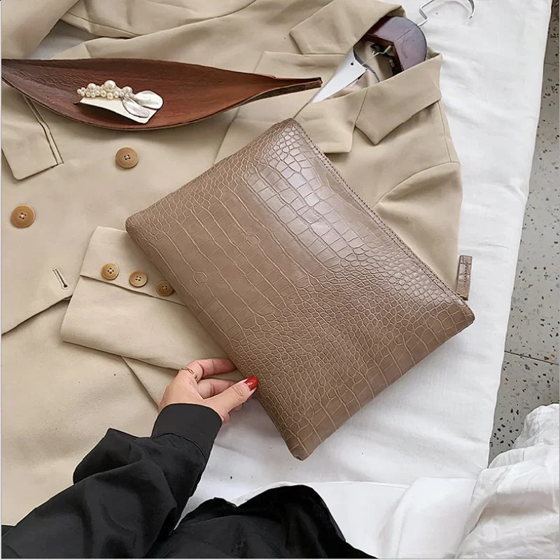 Women Handbag Pattern Clutch Bag Pochette Female Casual Solid Color Zipper Envelope Square Bags 240821