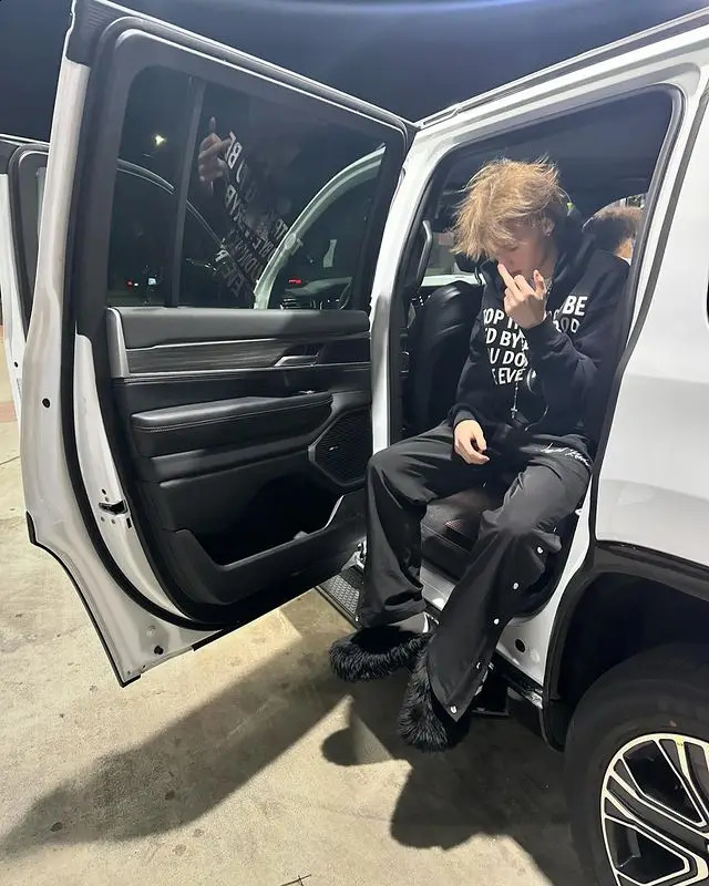 Streetwear Zip Hoodie Y2K Hip Hop Letter Graphic Print Black Oversized Hoodie Sweatshirt Mens Harajuku Gothic Jacket Clothes 240809