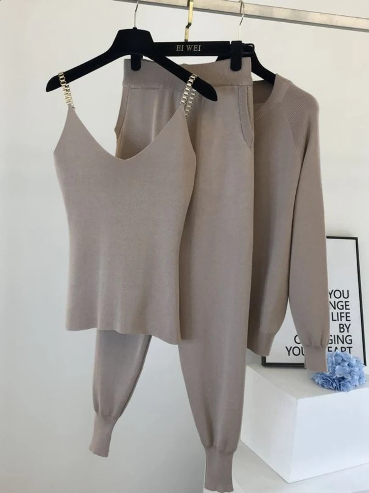 XFPV Autumn Knitted Sweater Suit Casual Temperament Chain Vest Knitted Jacket Elastic Pants Three-piece Sets SM867 240820
