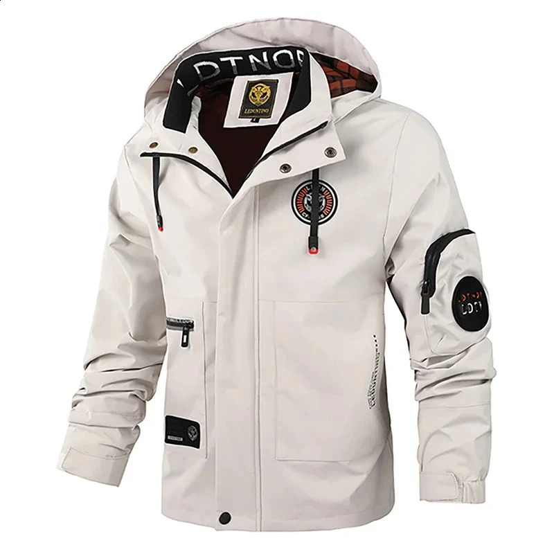 Mens Casual Windbreaker Jacket Hooded Waterproof Outdoor Soft Shell Winter Coat Warm Fleece Thick Clothing Fashion 240821