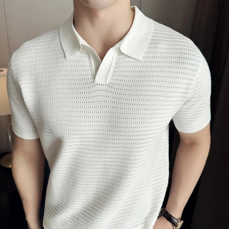 Mens Polo Shirt 2024 Summer Thin Knitted Hollow Striped Jacquard Solid Short Sleeved V-neck T-shirt Casual Mens Clothing 240821