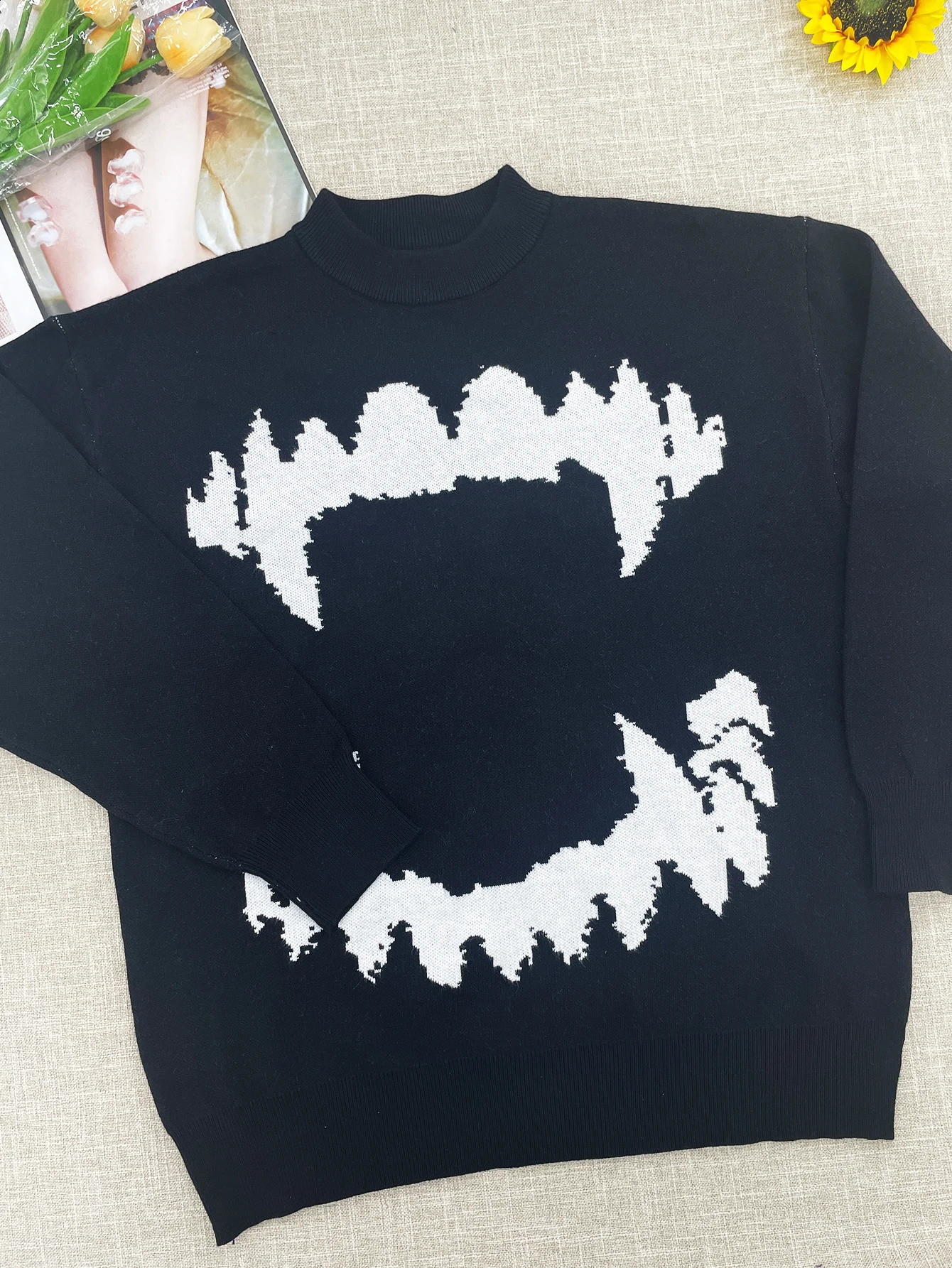Cotton sweater mens long sleeved pullover jacket Vneck fashion loose knit clothing Korean style w240821