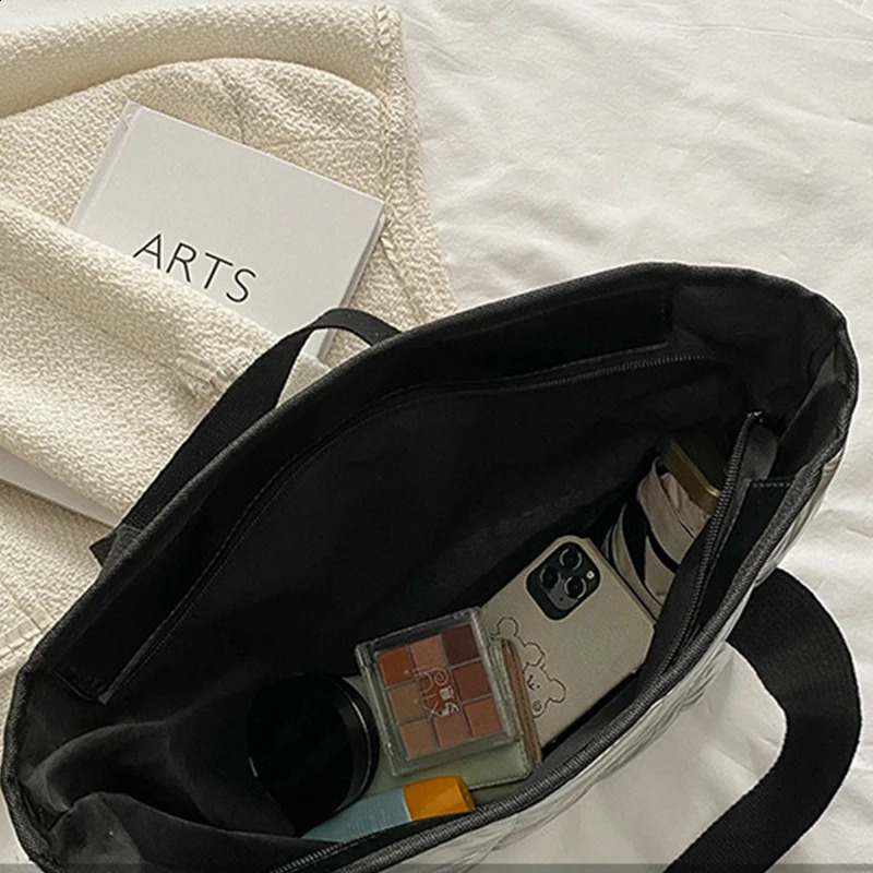 Large Capacity Space Cotton Tote Bag For Women Winter Shoulder Bag High Quality Down Handbag Casual Ladies Handle Bag Clutch sac 240821