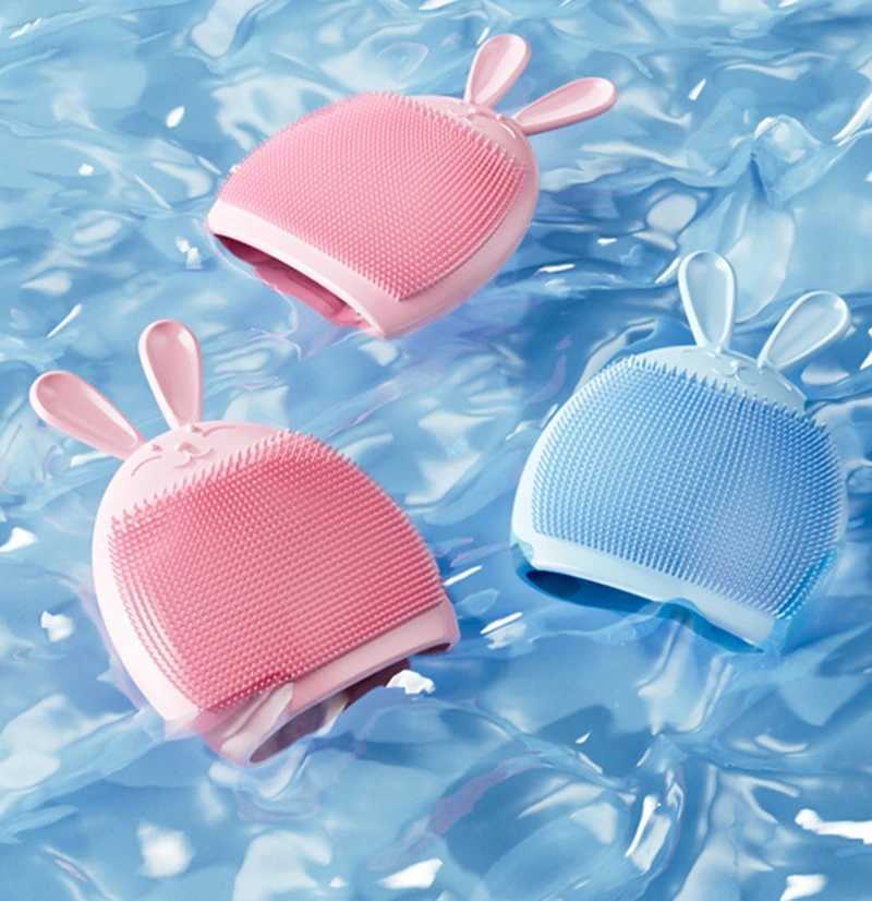 Rabbit Shape Silicone Face Cleansing Brush Skin Scrubber Glove Baby Shampoo Softy Brush Deeply Exfoliating Skin Care Tool Y240821