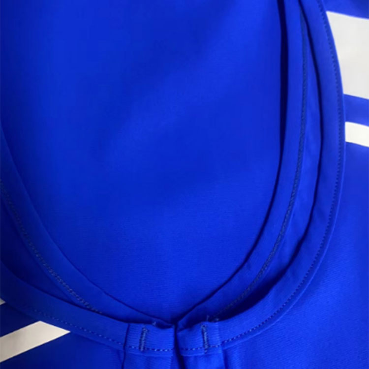 Sleeveless Women's Knit Top with Half-High Collar