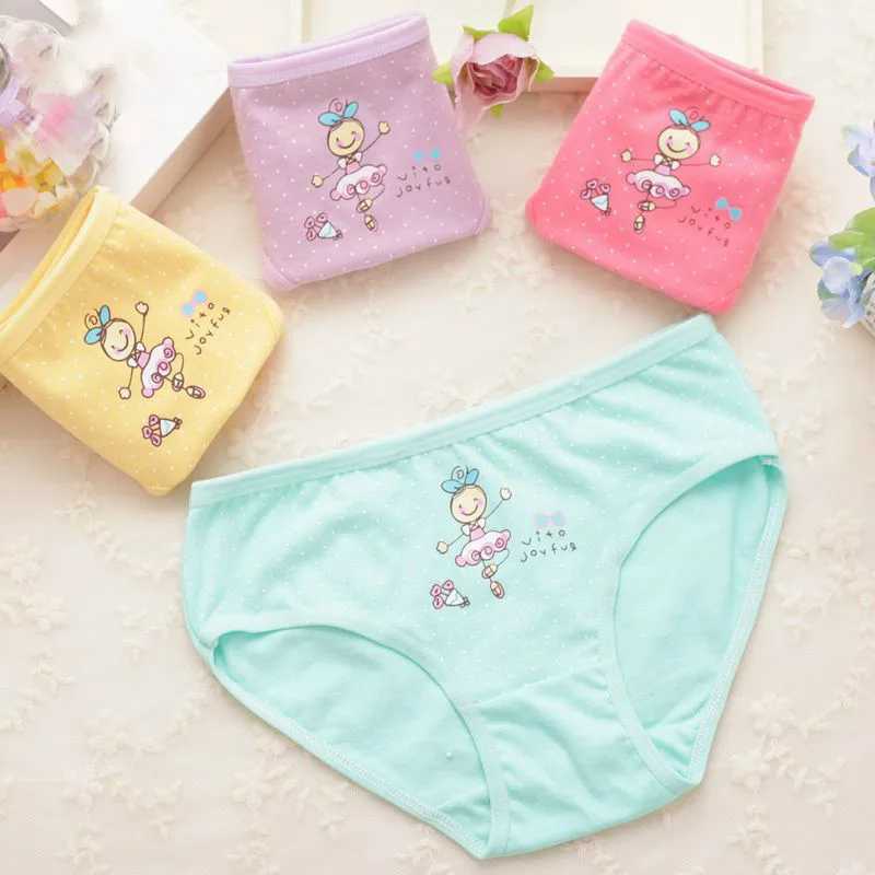 4 Pcs/Lot Kids Cotton Briefs Girls Panties Cartoon Pattern Underpants Candy Colors Triangle Girls Underwear 2-10 Years Y240821