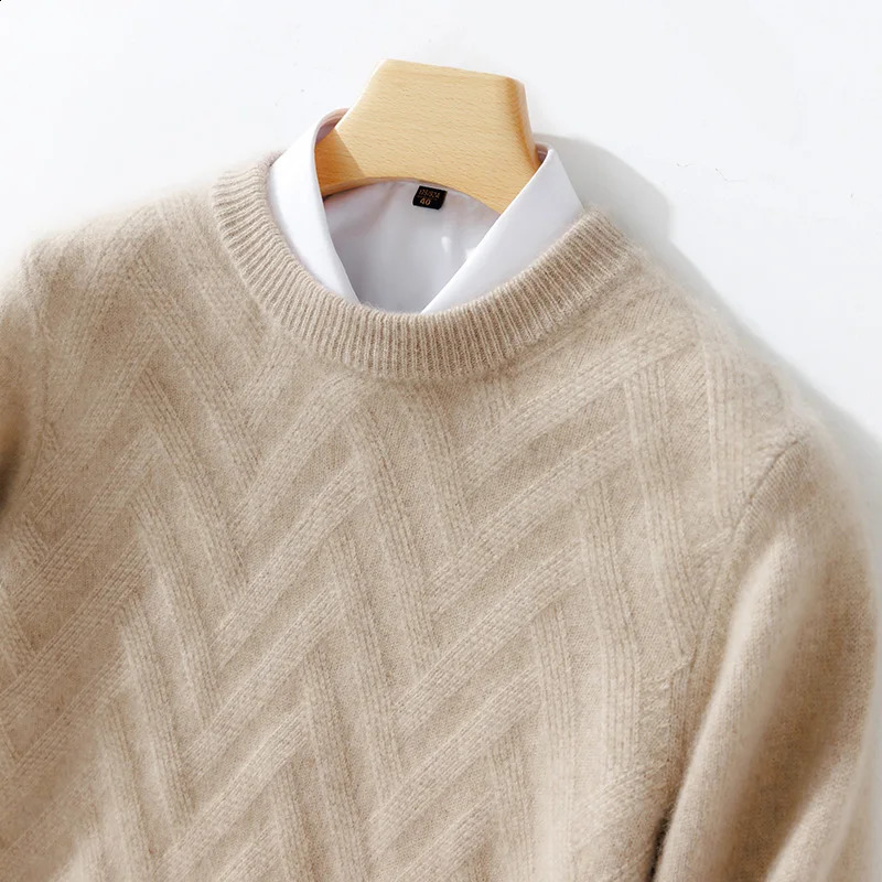 Mens wool sweater autumn and winter round neck solid color sweater business casual cashmere knitted base sweater pullover 240821