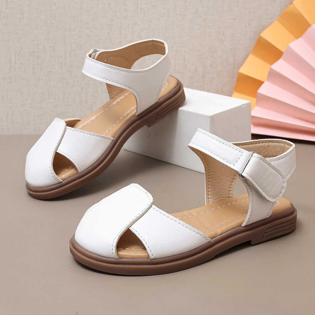 Girls Sandals New Summer Medium sized Childrens Princess Soft soled Shoes W240821