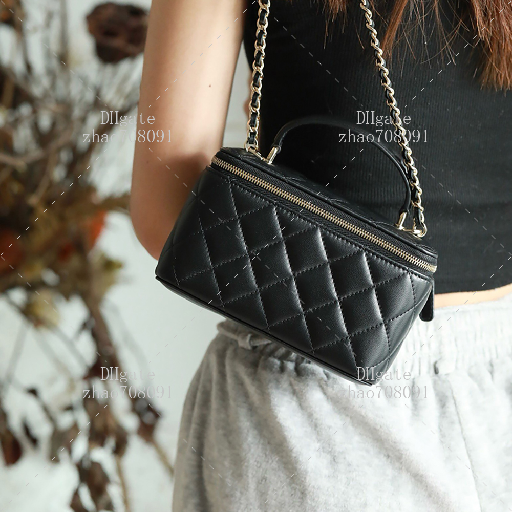 Designer bag Cosmetic Bag TOP Quality 17cm sheepskin shoulder handbag Luxury crossbody bag With box C20F