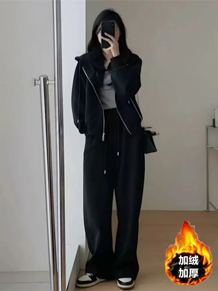 Autumn and winter Korean version womens set fashionable hooded topcasual wide leg pants two-piece running suit trendy 240820