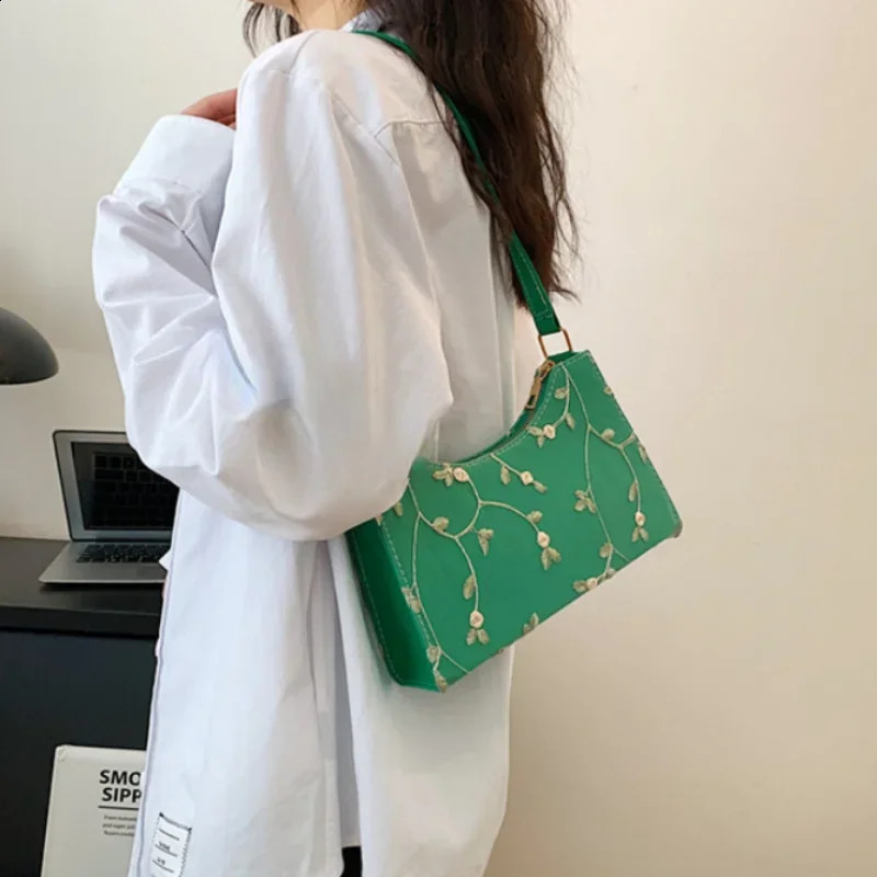 Summer Lace Floral Stitching Shoulder Bag for Women 2023 Soft PU Leather Underarm Bags Beach Travel Handbag Girls Small Tote 240820