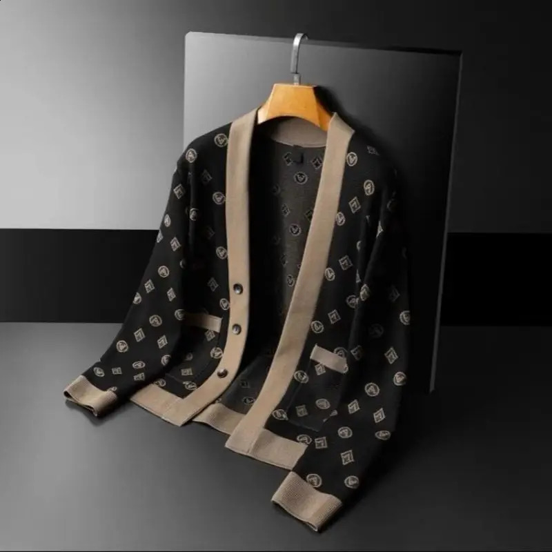 Mens Clothing Long Sleeve Patchwork Tops Solid Color Man Fashion Knitting Cardigan Casual Coat Autumn Winter Sweaters 240821