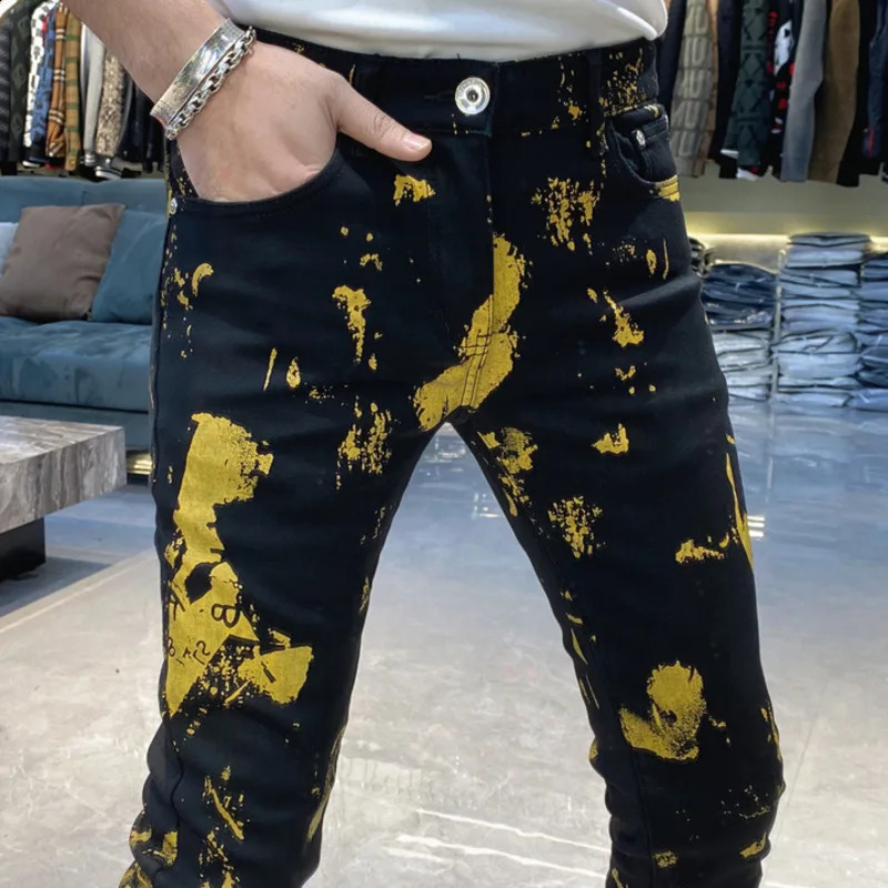 Black Gold Contrast Personalized Graffiti Jeans Slim Elastic Jean Fashion Hip Hop Jean Men Punk Motorcycle Pants Jean Homme 240821