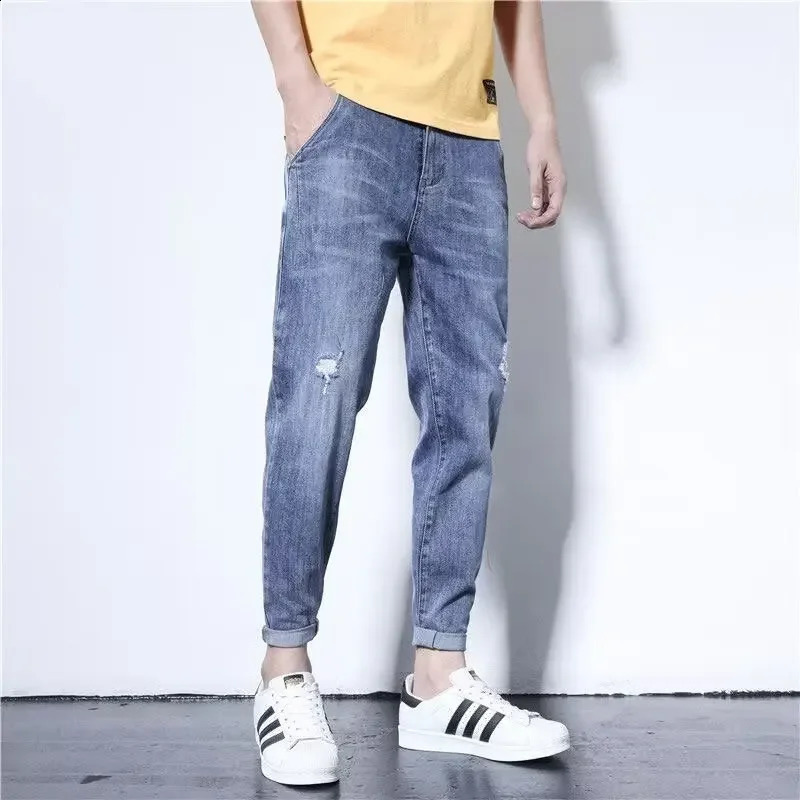 Spring Mens Jeans Loose-fit Straight-leg Ripped Casual Nine-point Trousers Trendy Fashion Spring Autumn Male Pants 240821