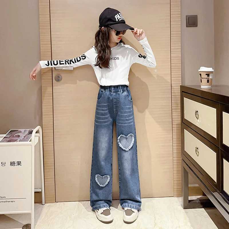 New Fashion Teen Girls Cowboy Wide Leg Pants Children Trousers Spring and Autumn Love Pattern Girls Jeans 5-14 Year Old Childrens ClothingW240819