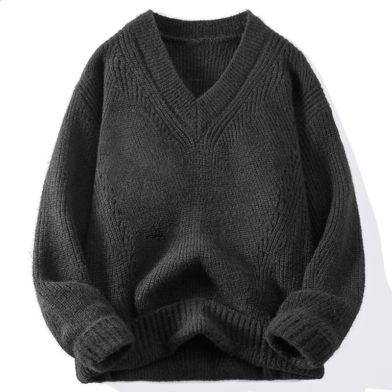 Solid color Vneck sweater thick fashionable trend pleated shape high and thin highquality fabric comfortable skin breathable 240821
