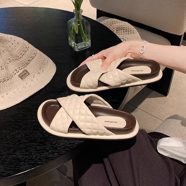 Ddmysports Grape Mom S Same Style Summer New Soft Glutinous Diamond Grid Cross Belt Flat Bottomed Color Blocking External Slippers Women Leather OUTDO
