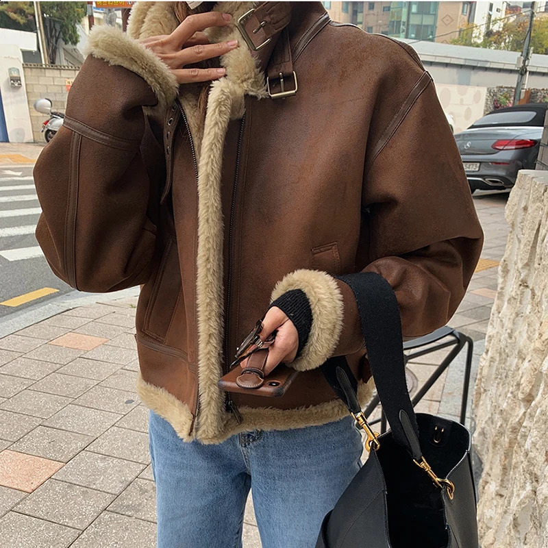 Vintage Jacket Sheepskin Coat Deerskin Brown Jacket WomenS Winter Fur Comprehensive Motorcycle Suit WomenS Loose Stre 240820